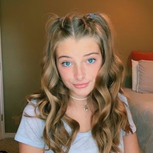 Meet your Posher, Mallory